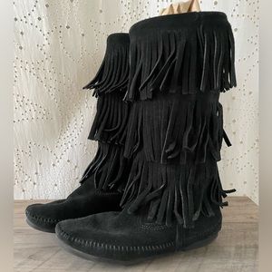 Minnetonka Moccasin Fringe Suede Boots Black Size 7 worn for one festival